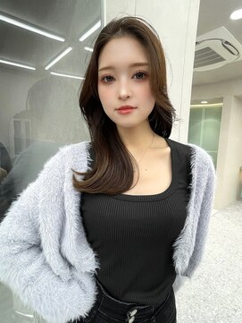 ロンド マーレ 天神大名店(Lond mare) 韓国ヘア　韓国風ヘア　くびれ巻き　顔まわりカット　レイヤー