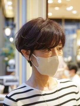 ビュートリアム 梅田(BEAUTRIUM) ショートカット/ショートヘア/丸みショート/耳かけ/梅田/顔周り