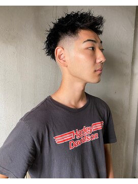 ロイジー(roijir) ツイストパーマ×スキンフェード