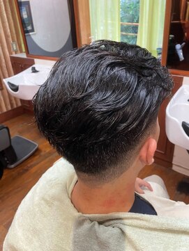 コレトモ(KORETOMO) 40代50代爽やかビジネススキンフェードショートスタイル