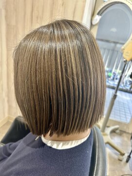 ルート(Root) 【青葉台】白髪ぼかしハイライト 明るい白髪染め 30代40代50代