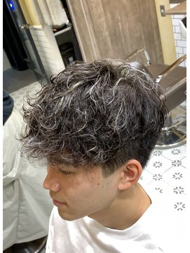 グルーマーズトウキョウ 渋谷店(GROOMER/S TOKYO) スペインカール　波巻きツイストスパイラル　フェザーパーマ