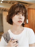 ぱつっと切りっぱなしボブニュアンスパーマフレンチガーリー原宿