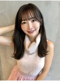 くびれヘア　韓国ヘア　シースルーぱっつん　顔まわりレイヤー