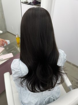 エヌアイ オモテサンドウ(ni omotesando) グレージュ/赤み消し地毛風カラー/韓国風巻き　上野