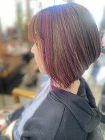 ノーリタ(noLita)&nbsp;前下がりボブ　インナーカラー