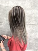ブリーチカラーバレイヤージュ×ロングレイヤーカット