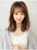 大人かわいいくびれヘアセミロング × ミルクティーベージュ