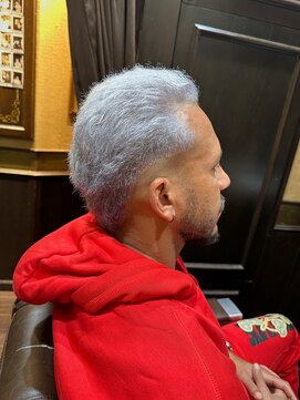 レオヘアワークス(LEO HAIR WORKS) シルバーカラー　ホワイトカラー　メンズ　新潟　女池