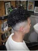 ソフトアフロ×スキンフェード