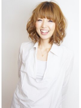 ルエ(rue) 遊び心も忘れない☆綺麗めカールミディアム