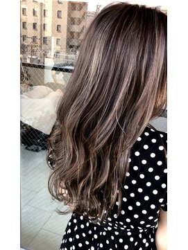 キアラ(Kchiara) ホワイトベージュハイライト/kchiara天神川野直人