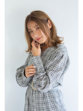 ラエティティア ロコ 刈谷店(Laetitia loco) シースルー★ミディアム切りっぱなし