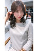 オフィスヘアエアリーミディ黒髪カタログホワイトアッシュ