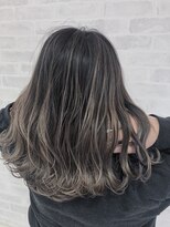 リトル 浦和(little)&nbsp;外国人風バレイヤージュ_グレージュ_グラデーションカラー