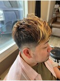 束感ツーブロックマッシュスキンフェードアップバング