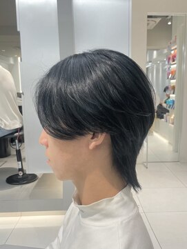 アールプラスヘアサロン(ar+ hair salon) 韓国風前下がりセンターパートウルフ