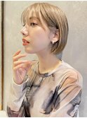 海外ヘア ハイトーン耳掛けボブ プラチナブロンド A0530