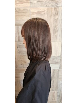 エルバイシオン(aile by sion) 酸性矯正切りっぱなしボブ