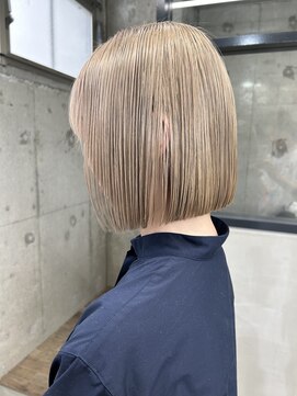 アルマフォー(Alma four) ベージュボブ