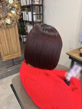 ニジヘアー(Nizi hair) 切りっぱなしボブ/赤髪/レッドブラウン/カシスカラー