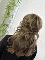 エクラ(e'clat)&nbsp;ハーフアップアレンジ