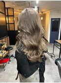 大人シアーベージュミニウルフボブミディアムレイヤー