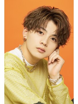 ゴート(GOATO) 波巻きマッシュ　センターパート　波巻きスパイラルパーマ