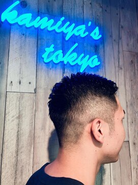 キングマンバーバー 田町店(KING MAN BARBER) 爽やかサイドパートスタイル＜田町＞