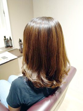 シンリア(ShinLia) くびれボブ/肩ライン/大人可愛い☆外ハネ×ふんわり愛されミディ