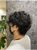 カール強めのメンズパーマ