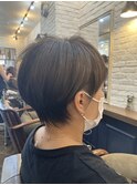 シルエットが綺麗なショート