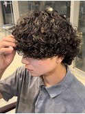 プードルパーマウルフパーマツイスト眉毛メンズ19時以降波巻き