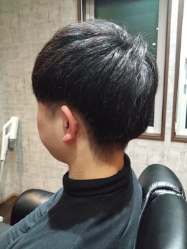 セブン(SEVEN) メンズマッシュで若さを演出カット