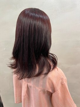 シュリット(schritt) ブリーチなしラズベリーカラー外はねミディアム渋谷韓国エジリ