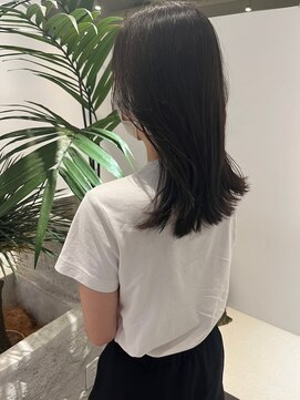 ジーナ 姪浜(Zina) 外ハネアッシュブラウン【zina姪浜】