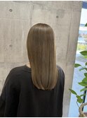オリーブベージュ