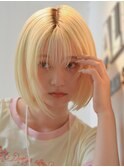 顔まわりレイヤー抜きっぱなしブロンドボブ/ケアブリーチカラー