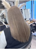 ミルクティーベージュ