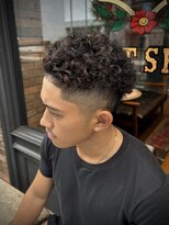 フォーコーナーズ(Four Corners)&nbsp;ソフトアフロ　テーパーフェード