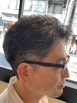 ケンジ 南林間(KENJE) ラフに流すだけの後ろヘア【南林間】