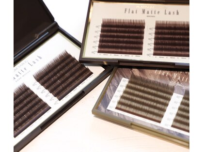 ディー(DEE)の写真