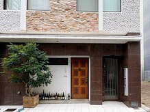 イオ(io)の雰囲気（ビル外観の入り口です。分かりづらい場合はお電話下さい。）