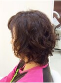 大人のミディアムふわふわパーマ