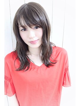 ディー(dee) dee ミルクティグレージュ×セミウエット