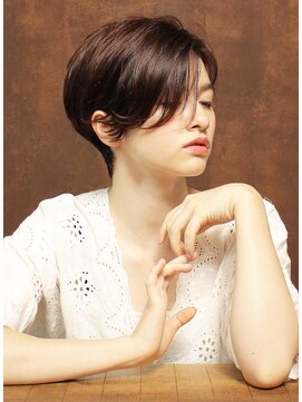 シアンデルカ(CYANDELUCCA) 綺麗シルエットのこなれショート