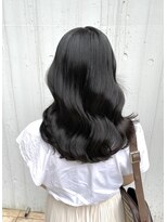 エヴリンアンドペイジ(Evelyn&paige)&nbsp;ヨシンモリと相性抜群！透き通る暗髪