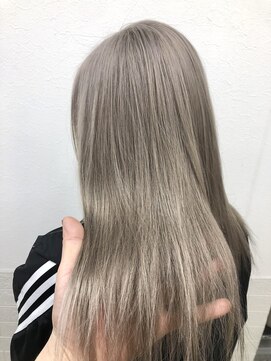 ライブトレア(LIVE TOREA) ミルクティベージュ