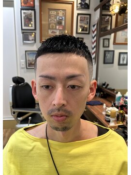 カムレイドフォーライフ(COMRADE 4 LIFE) 担当西村　バズクロ