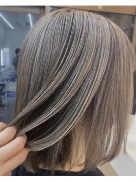 フェメ 立川(PHEME) 【白髪！気にならない！ハイライトカラー】